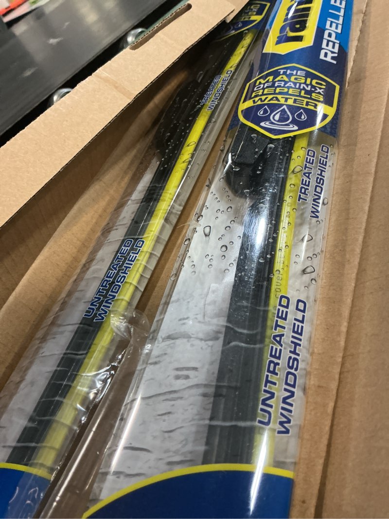 Condition photo showing Good Condition for Rain-X 810352 Repellency Water Repellent Wiper Blades, 26" & 20" Windshield Wipers,New & Improved Version of Latitude [Amazon Exclusive] 26" and 20" Repellency