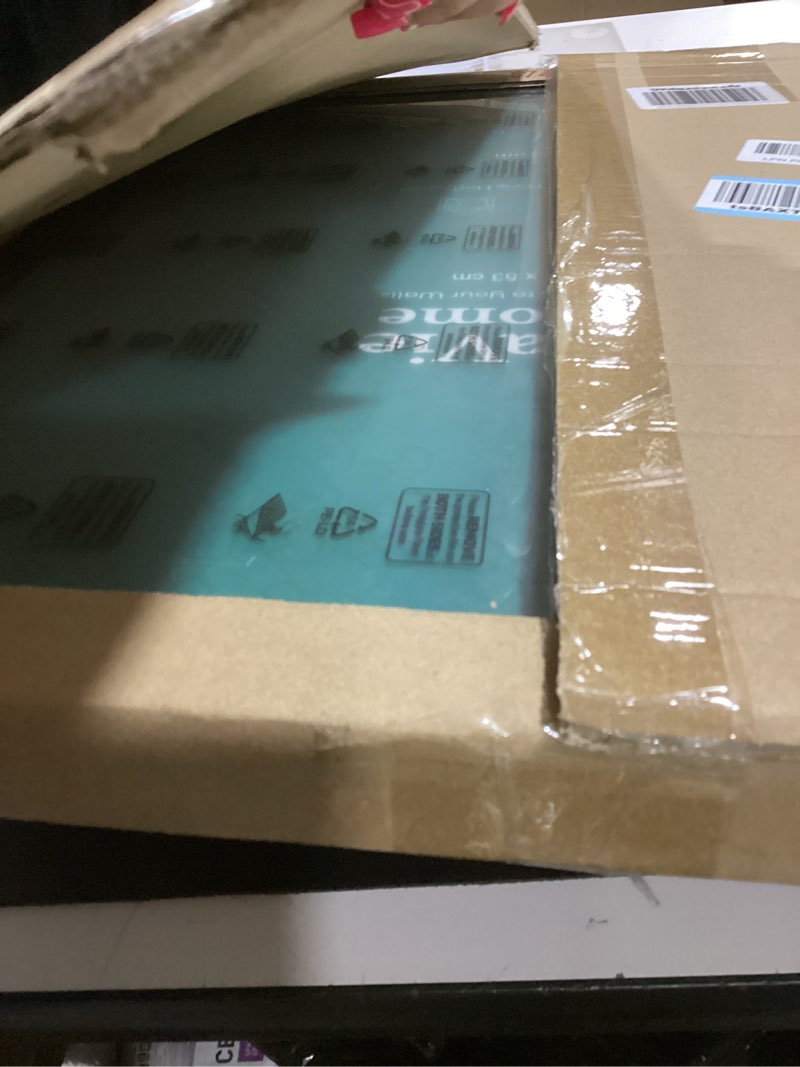 Condition photo showing New/Like New for LaVie Home 17x21 Picture Frame for Wall Display, 17x21 Black Picture Frame with HD Plexiglas, 17 x 21 Poster Frame 1 Pack, Display Frame for Vertical or Horizontal, Classic Collection