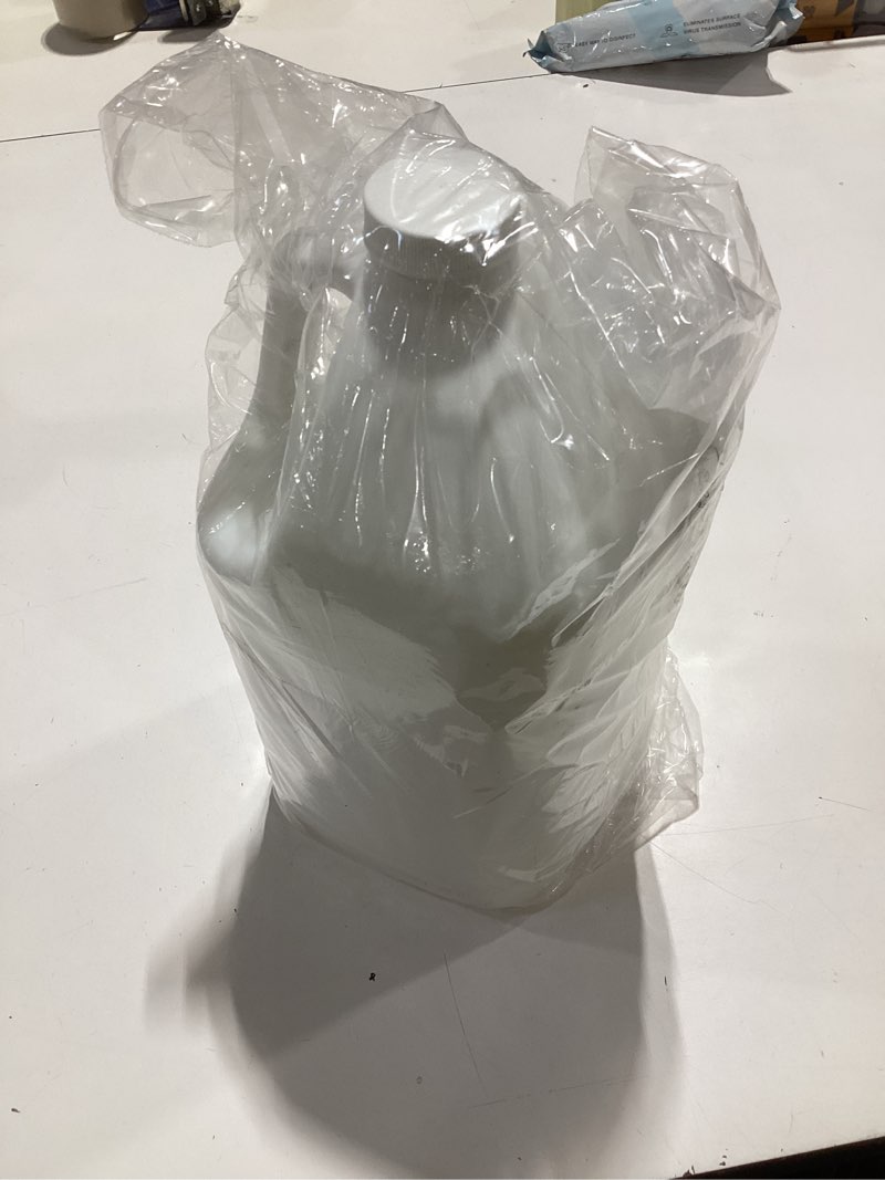 Condition photo showing Good Condition for zotos moisturizing shampoo, liter model
