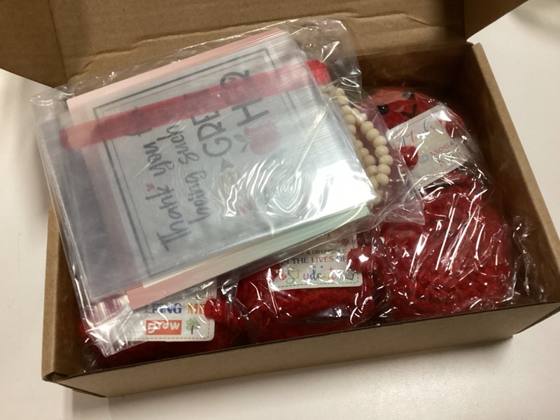 Condition photo showing New/Like New for Juinte 6 Sets Teacher Appreciation Gift Crochet Apple Shaped Dolls with Thank You Teacher Card and B
