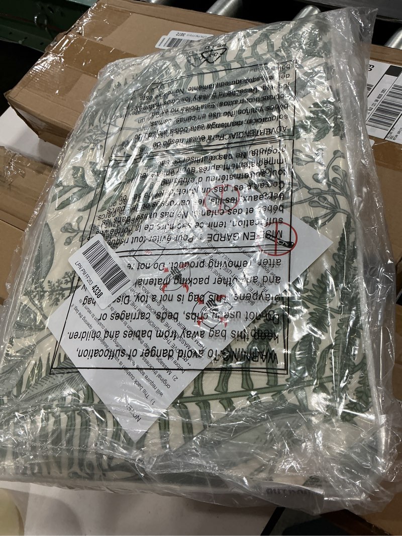 https://lotting-media.assets.bidfta.com/lotting_f190c767-a79f-4a5a-af0d-7db7503ba738