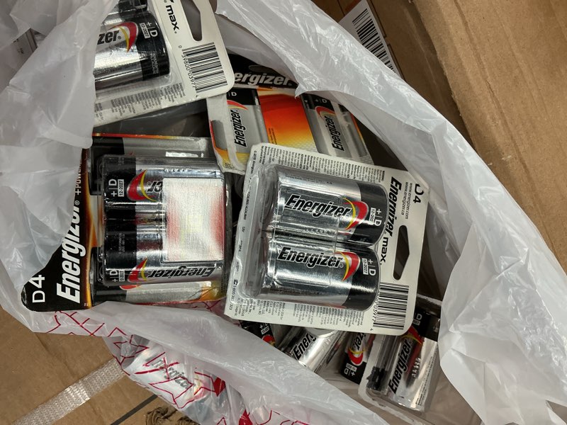 Condition photo showing Good Condition for energizer max d batteries 4-pack