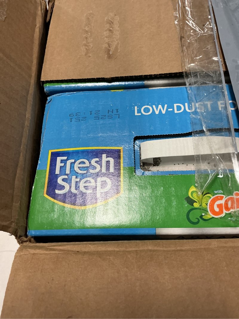 Condition photo showing Good Condition for Fresh Step Advanced Clumping Litter with Febreze Freshness with Gain Scent, Fights Odor on Contact, 