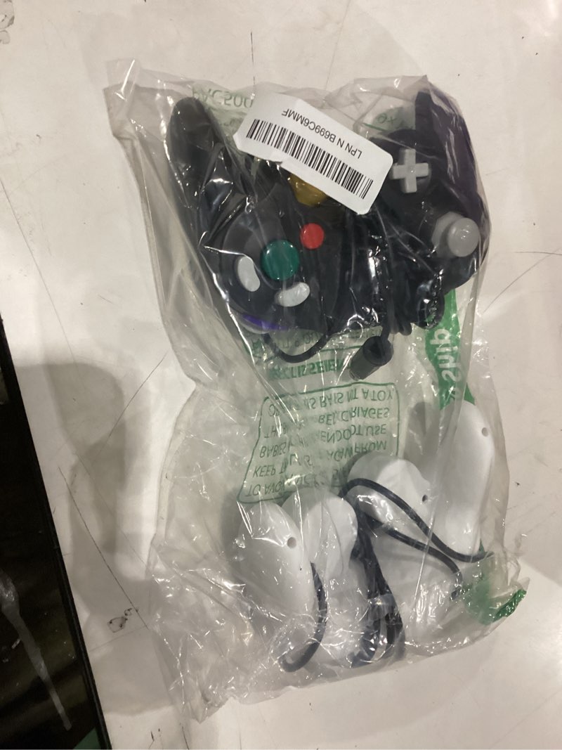Condition photo showing Good Condition for Not tested ONE250 2 Pack Classic Shock Joypad Wired Controller, Compatible with Wii NGC Gamecube Game Cube (Black & White)