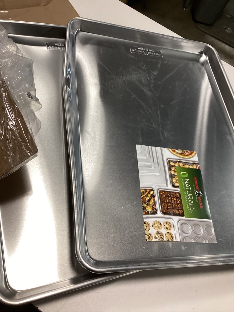 Condition photo showing Good Condition for Baking Sheet Set of 2, Commercial Grade Stainless Steel Cookie Sheets for Baking, 18 x 13 Inch Thicker Large Baking Pans Oven Tray, Warp Resistant Nonstick Half Sheet Pan, Nontoxic & Heavy Duty Baking Sheet Set of 2?18 inch?