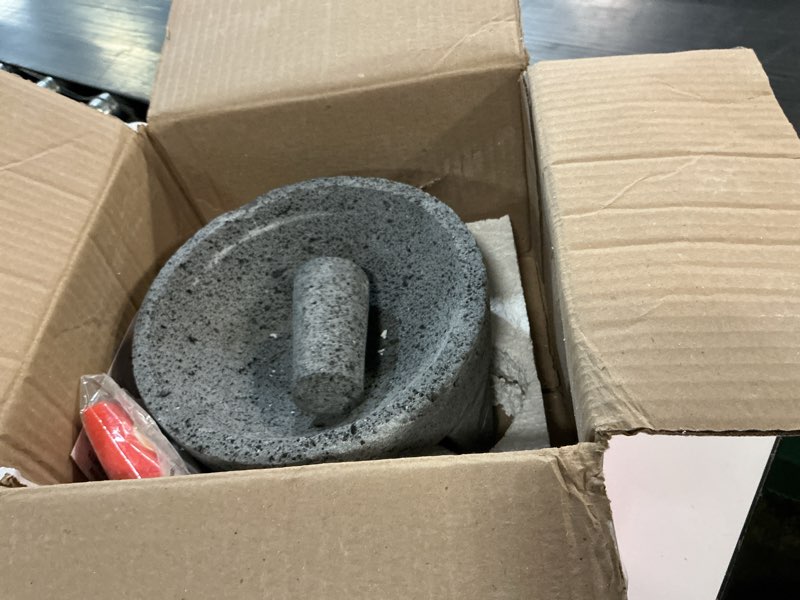 Condition photo showing Good Condition for the original molcajete mexicano volcanic rock handmade of authentic lava rock in mexico - molcajete de piedra volcanica - molcajete mortar pestle bowl - volcanic rock guacamole maker molcajete bowl