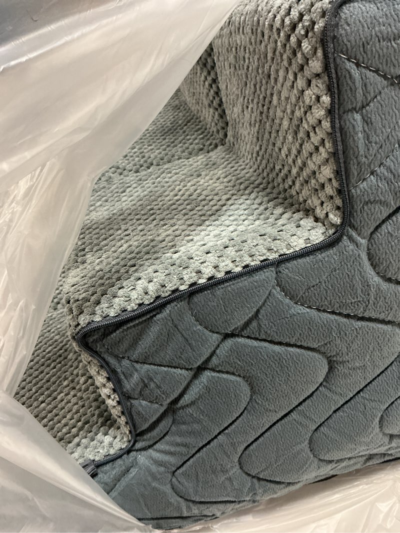 Condition photo showing Good Condition for (color gray)dog stairs for bed, dog steps for bed, pet steps for small dogs and cats, non-slip balanced pet ramp indoor (brown, 13.8\" h x 14.5\" w x 18\" l, 3), 3 13.8\" h x 14.5\" w x 18\" l