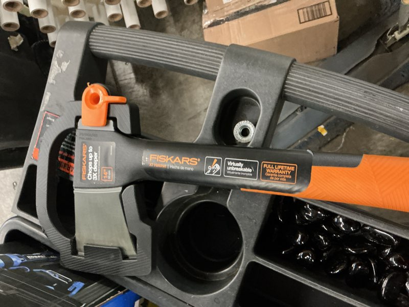 Condition photo showing Good Condition for fiskars 14 in hatchet