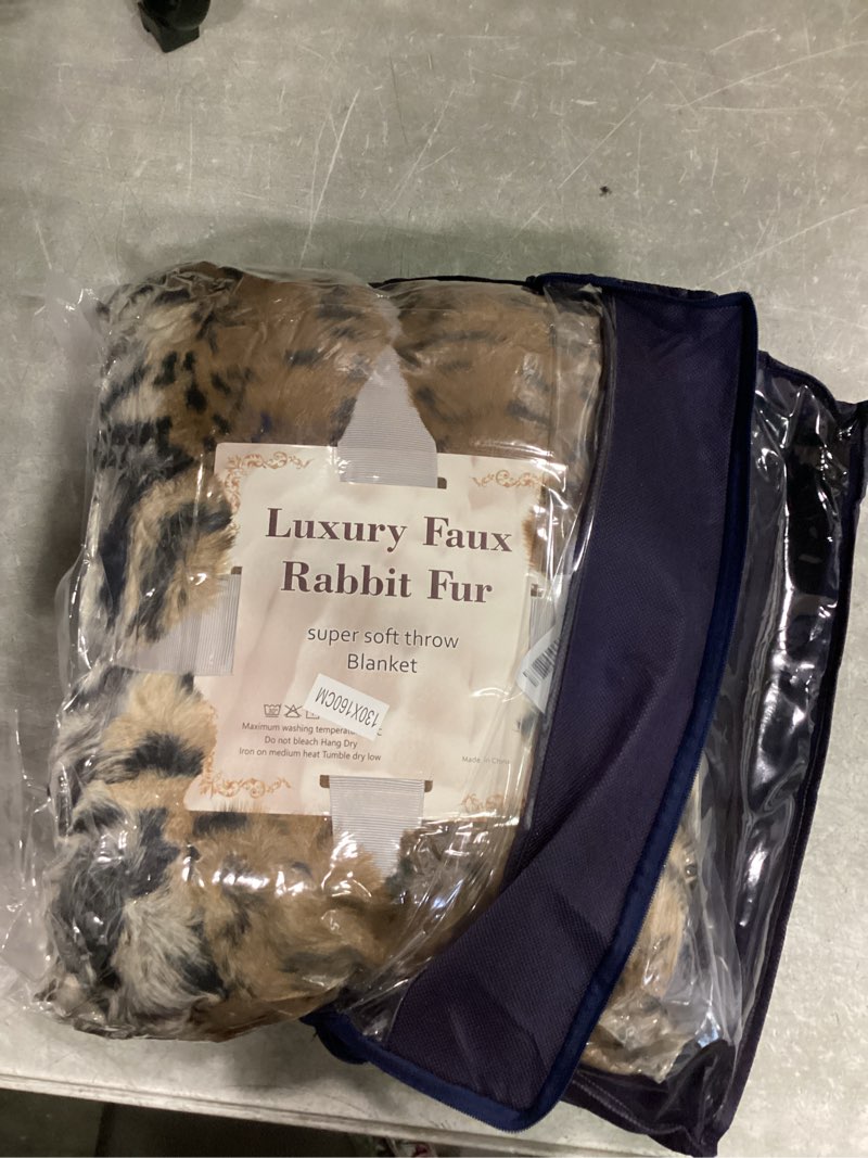 Condition photo showing New/Like New for (leopard print blanket) rynghipy cozy faux fur blanket for couch soft thick bubble throw blanket for bedroom living room winter fluffy fleece bed throws