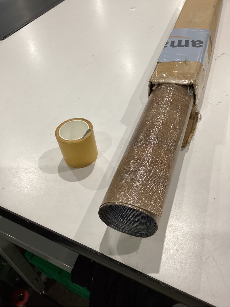 Condition photo showing Good Condition for homease 0.5mm nature oak vinyl flooring roll 39.4" x 196.8" pet leather-like waterproof wear-resistant peel & stick, easy diy floor covering for kitchen bathroom rental home, durable 39.4"x 196.8"(100x 500 cm) nature oak 1