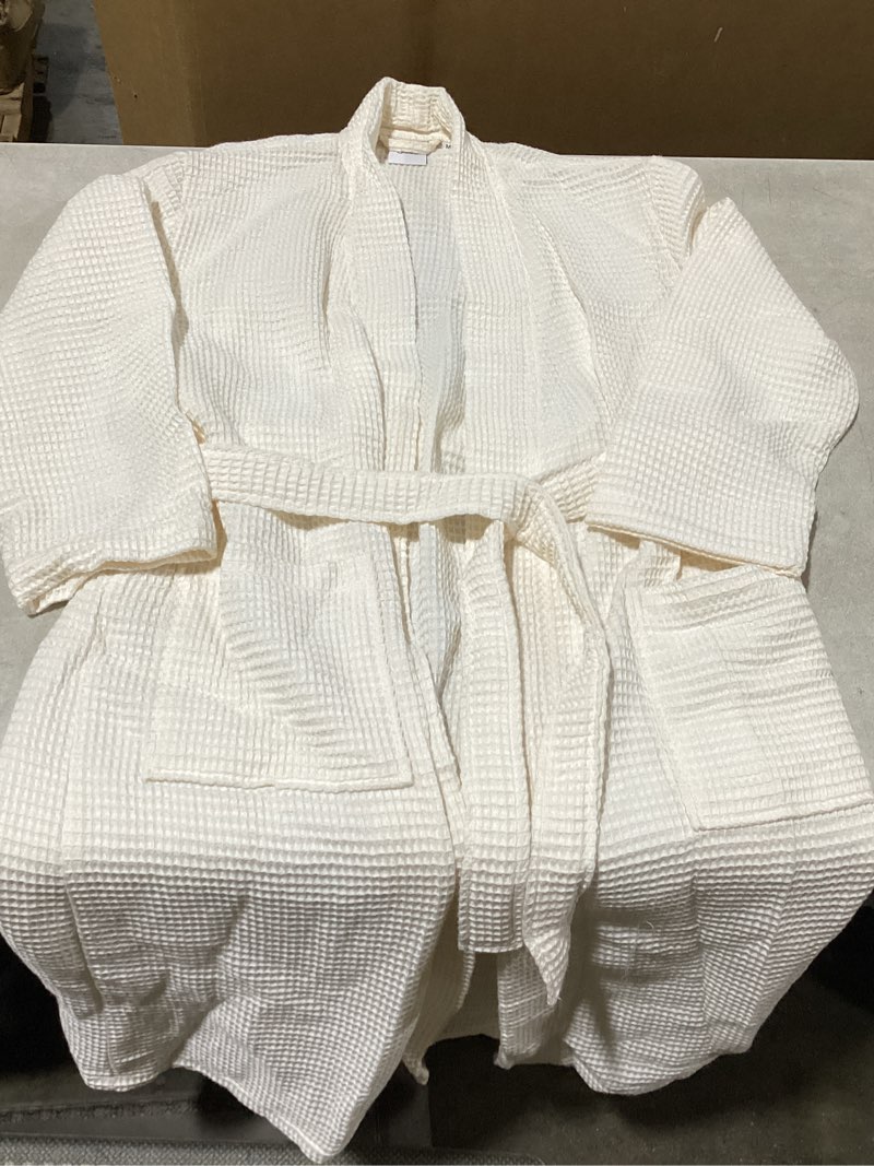 Condition photo showing Good Condition for quince ivory organic turkish waffle robe size medium 