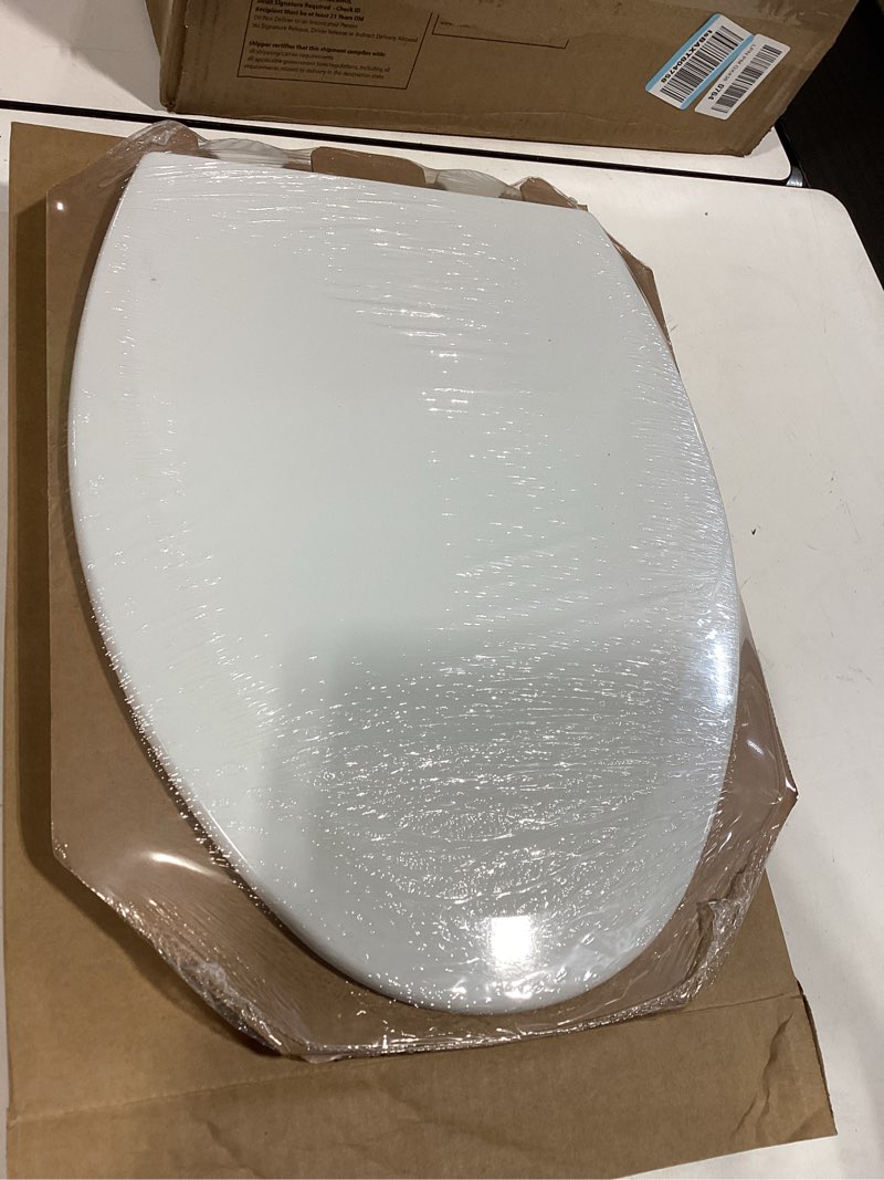 Condition photo showing New/Like New for bemis 1500ec 390 lift-off wood elongated toilet seat, cotton white (pack of 1) elongated basic