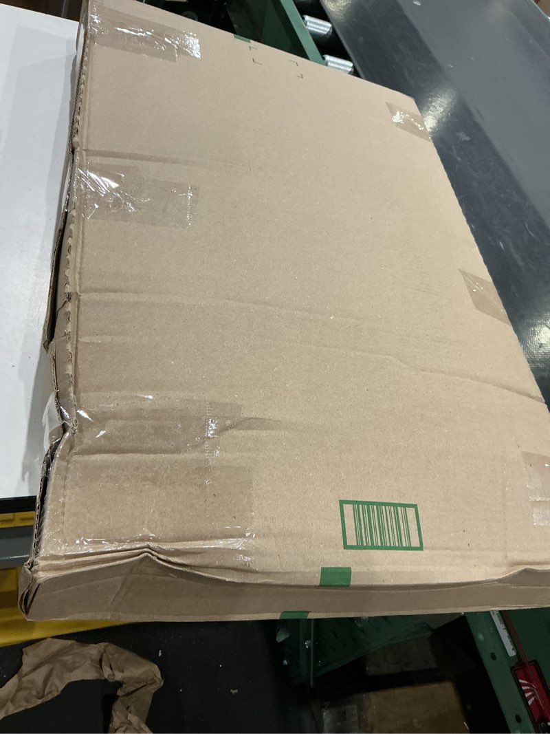 Condition photo showing Good Condition for clear tempered glass cutting board