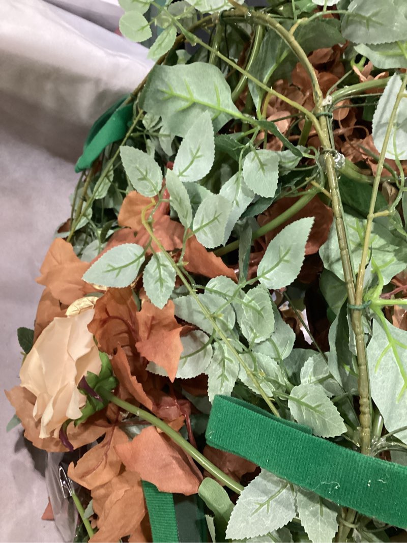 Condition photo showing Good Condition for autumn rose wreath