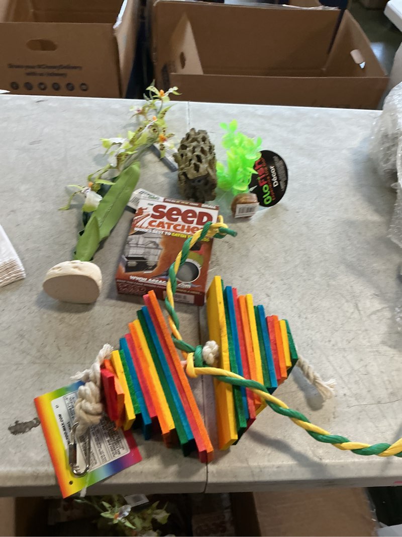 Condition photo showing New/Like New for Assortment of small pet items,miscellaneous small,variety of items,multiple pieces,5 pieces total