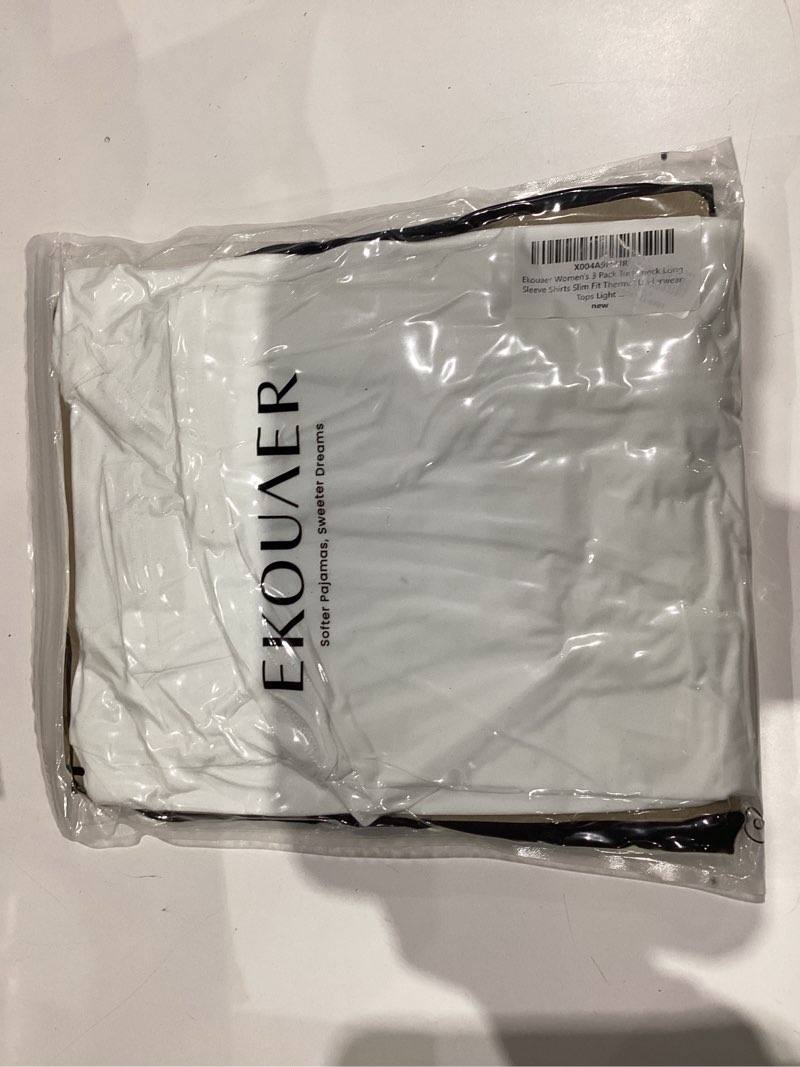 Condition photo showing New/Like New for Ekouaer Women's 3 Pack Turtleneck Long Sleeve Shirts Slim Fit Thermal Underwear Tops Lightweight Pullover Tees Black/Brown/Beige Small