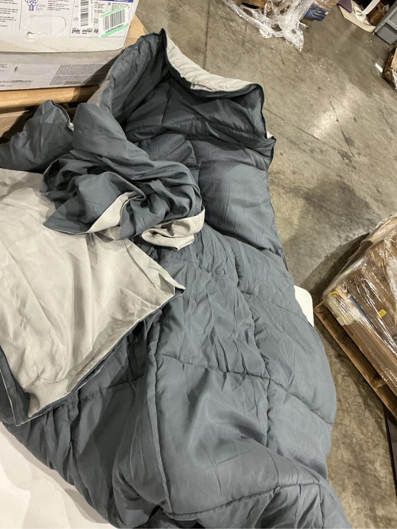 Condition photo showing Good Condition for hig 3-piece grey queen size comforter set – reversible all-season down alternative comforter with two pillowcases – quilted comforter insert with corner tabs