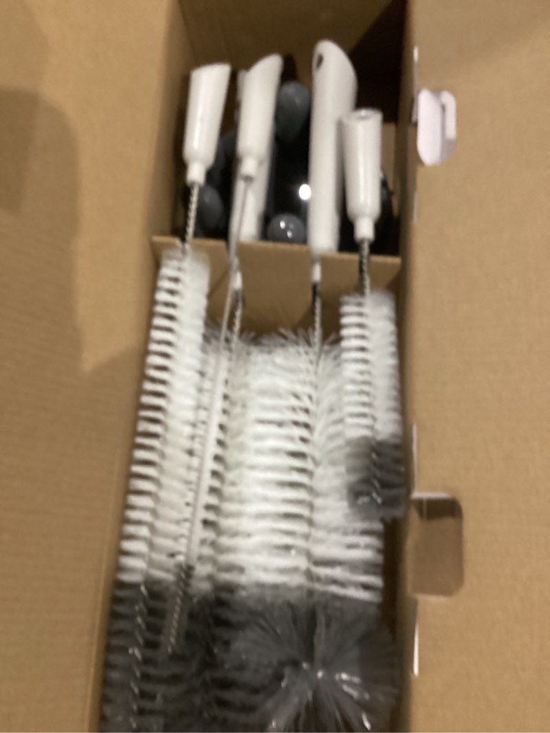 Condition photo showing Good Condition for MR.SIGA 5 Pack Bottle Brush Cleaning Set with Storage Holder, Cleaning Brushes for Long Narrow Neck Bottles, Water Bottles, Baby Bottles, Tumblers, Drinking Glasses, Strews