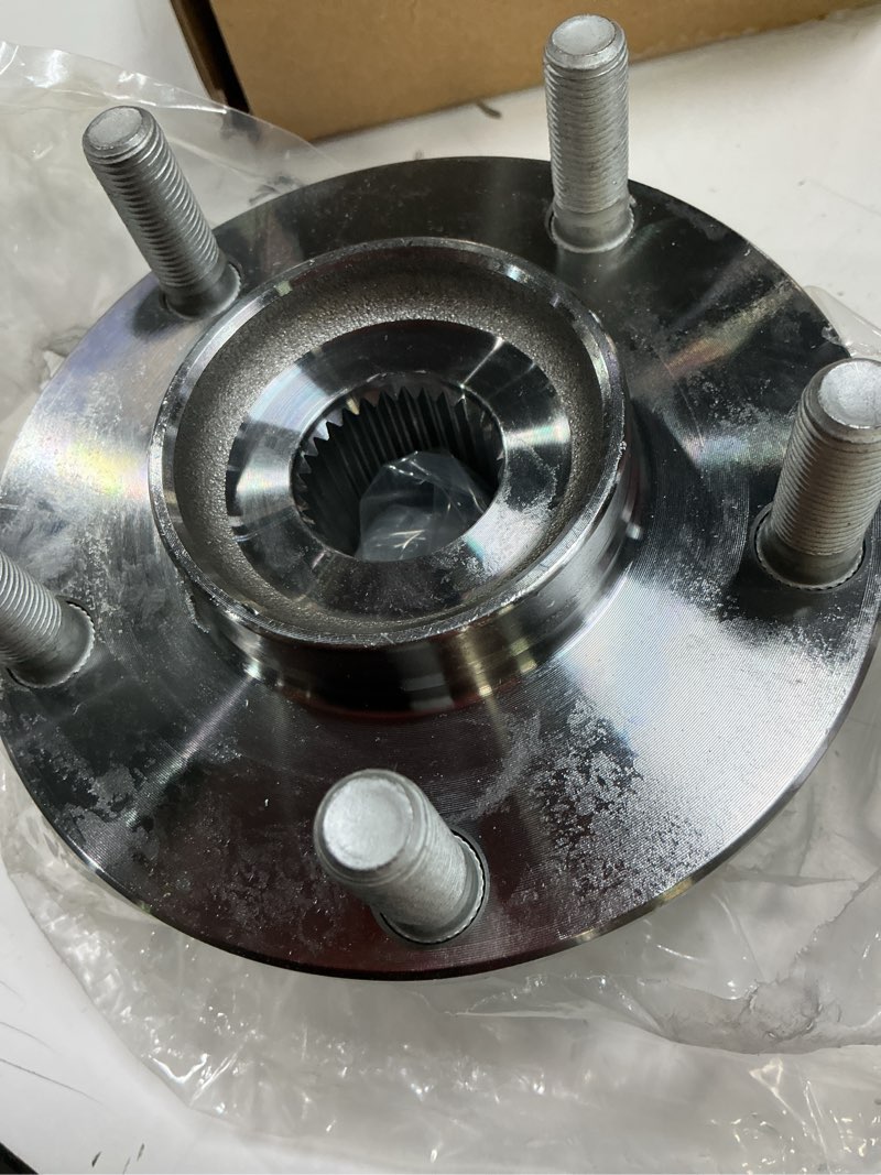 Condition photo showing Good Condition for new genuine nissan oem wheel hub bearing assembly for nissan r35 gtr cba dba