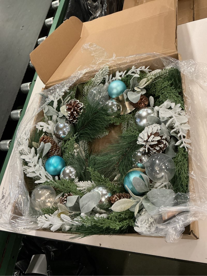 Condition photo showing Good Condition for Christmas Pine Ornaments Berry 22" Wreath