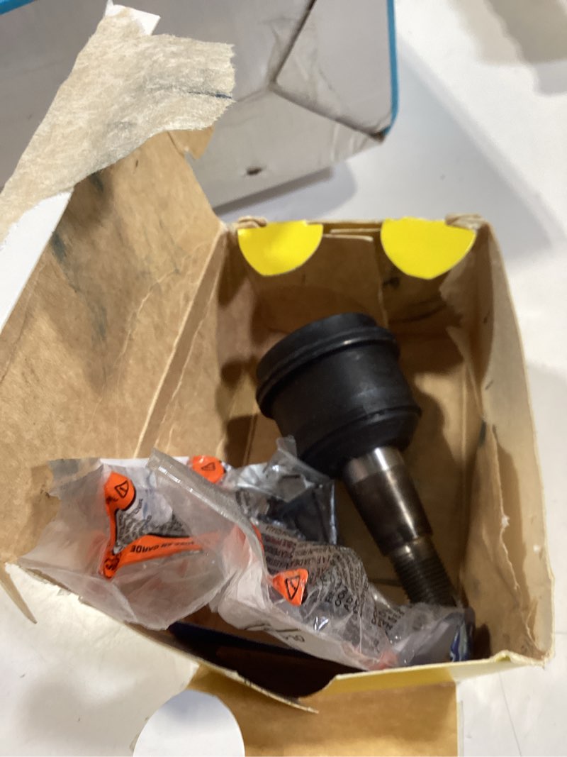 Condition photo showing Good Condition for moog k500316 front upper suspension ball joint for ram 2500