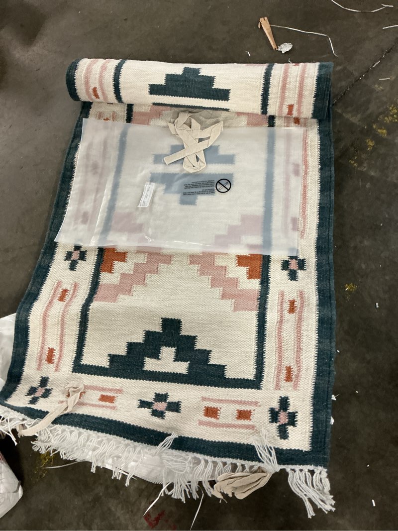 Condition photo showing Good Condition for  quince jasper indoor/outdoor flatweave rug 2'6" x 7'