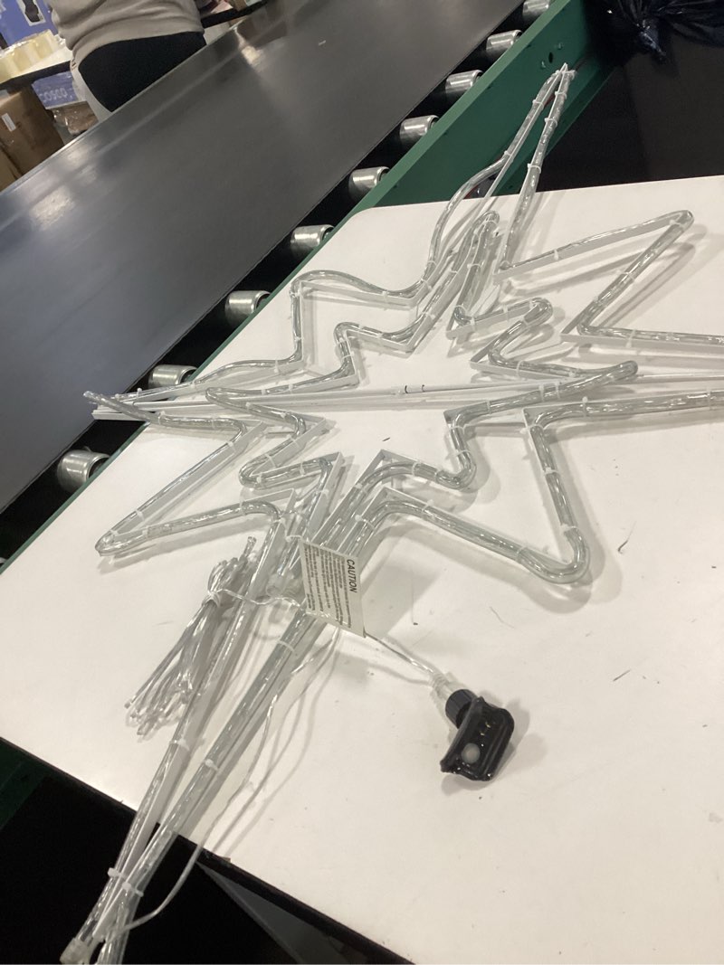 Condition photo showing Good Condition for Wintergreen Lighting LED Star Lights Christmas Outdoor Decorations Rope Light (18\", Bethlehem Star, Cool White) 18\" Bethlehem Star, Cool White LED ( similar 