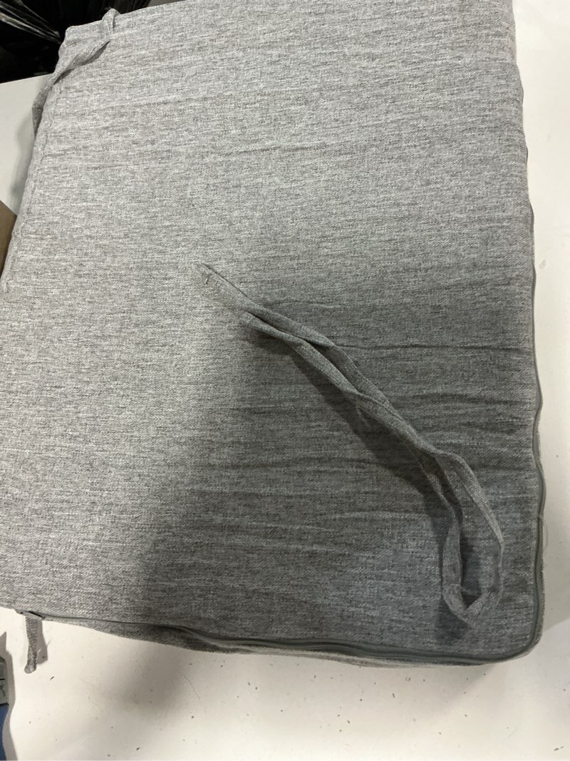 Condition photo showing Good Condition for 18 in. x 18 in. heather gray square outdoor seat cushion 3 pcs)