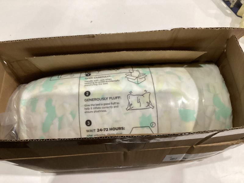 Condition photo showing New/Like New for Bedsure ComfyFleece™ Cute Cat Couch for Pets - As Seen on TV on Good Day New York, Small Medium Dog Bed, Supportive Couch Bed for Small Dogs, 30 Inch, Cream 30x20x10" Cream