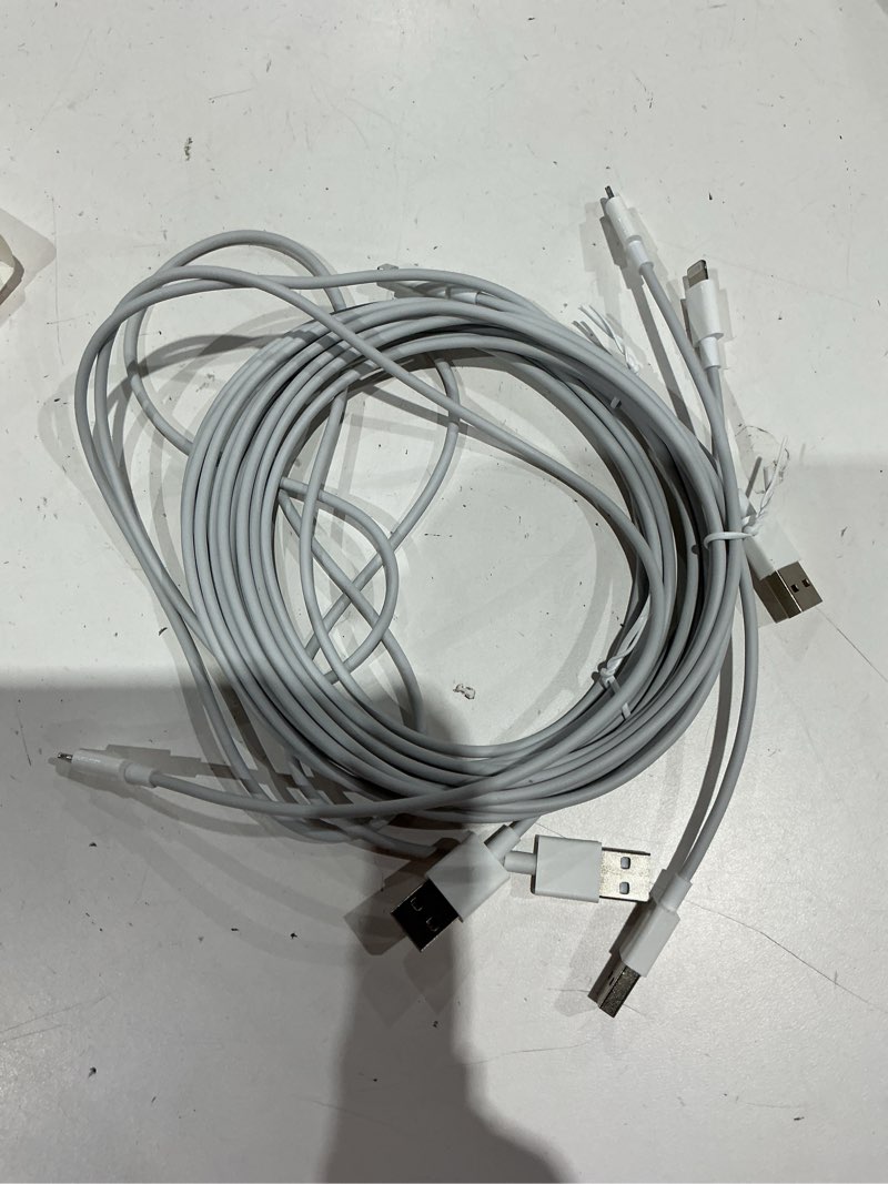 Condition photo showing Good Condition for susnwere 4 pack [apple mfi certified] apple charging cables 6ft, iphone chargers, lightning fast iphone charging cord for iphone 12/11/11pro/11max/ x/xs/xr/xs max/8/7, ipad(white) 4pack(6ft) white 4