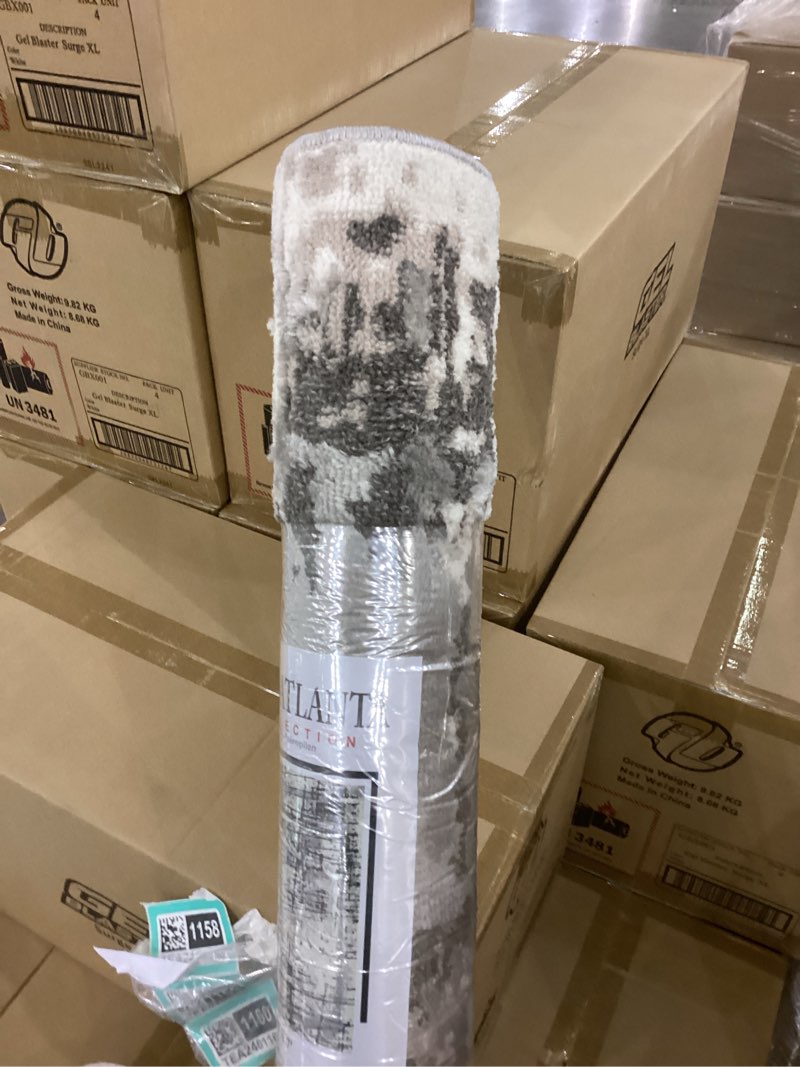 Condition photo showing New/Like New for Karenpera rug 5x7 grey/beige