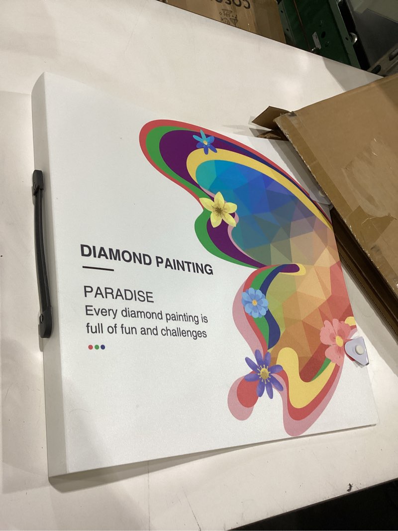 Condition photo showing Good Condition for jjring 16x22 art portfolio folder for diamond painting, 40-pocket portfolio binder featuring clear plastic sleeves, display book with handle for artwork and document storage, black