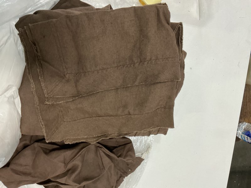 Condition photo showing Good Condition for cla king duvet with shams