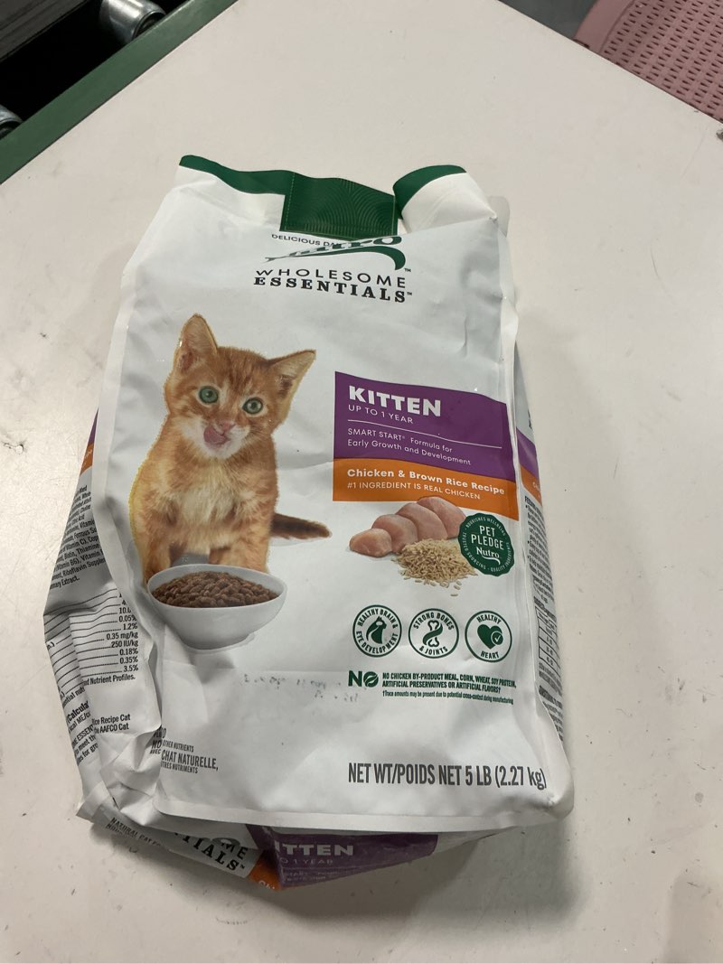 Condition photo showing New/Like New for (Best by Mar / 11 / 2026 ) Nutro Wholesome Essentials Natural Dry Cat Food Kitten Formula Chicken & Brown Rice, 5 lb. Bag Chicken 5 Pound (Pack of 1)