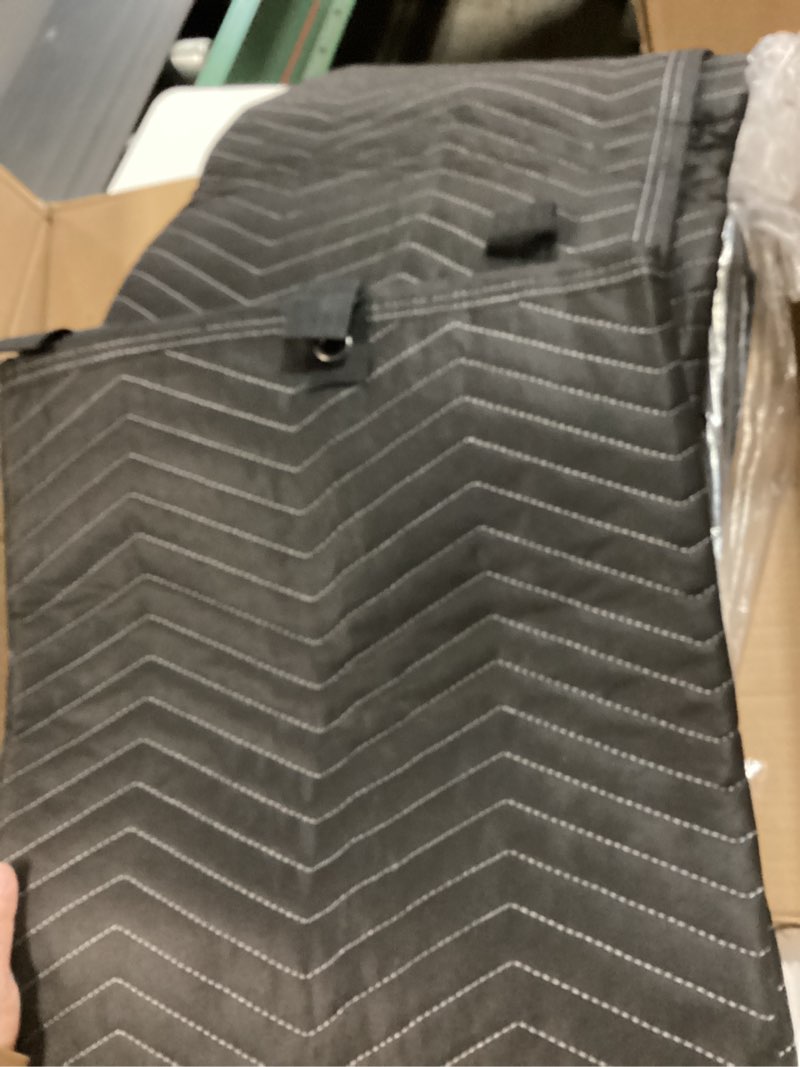 Condition photo showing Good Condition for (Similar )72\" x 40\" Studio Large Sound Dampening Blanket, Sound Insulated Blanket Sound Absorbing Blanket with Grommets for Soundproofing Noise Reduction Light Blocker Basement Recording Studioi