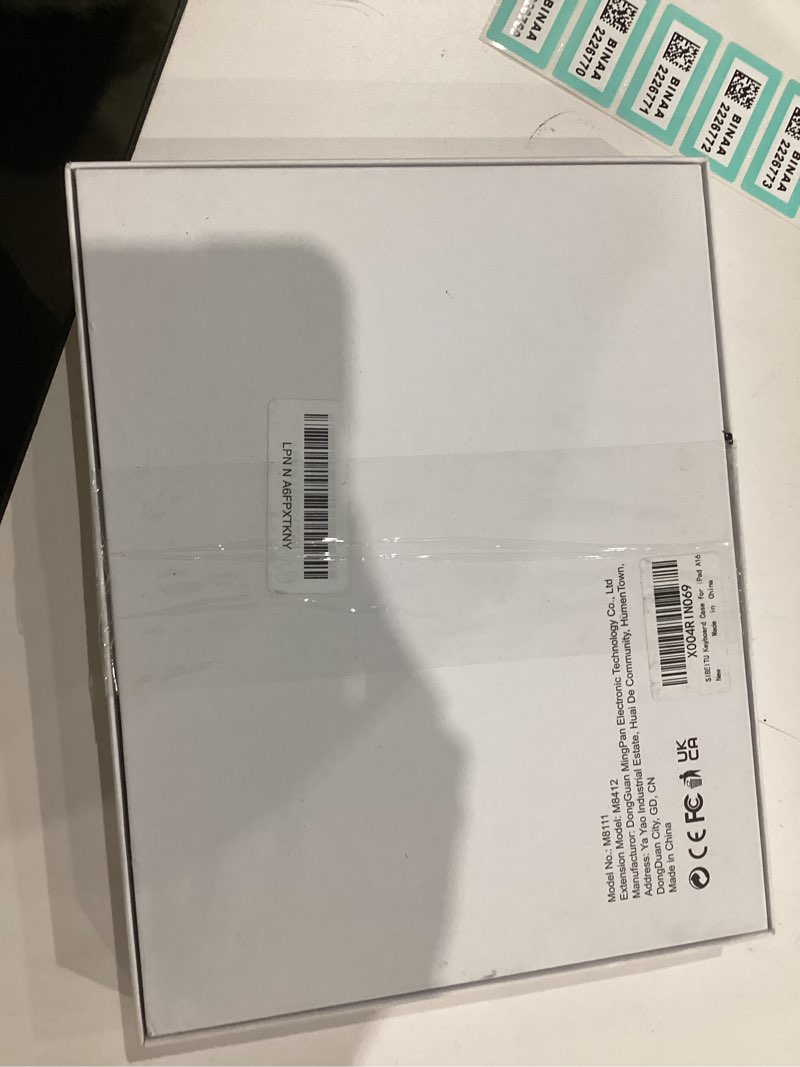 Condition photo showing Good Condition for SIBEITU Keyboard Case for iPad A16 11th Gen 11" 2025 & 10th Gen 10.9" 2022, Clear Wireless Keyboard Protective Cover with Multi-Touch Trackpad, 7-Color Backlight & 3-Brightness, 360 Rotatable, White A16 11th 11 Inch 2025 / 10th 10.9 Inch 2022 Transparent+White