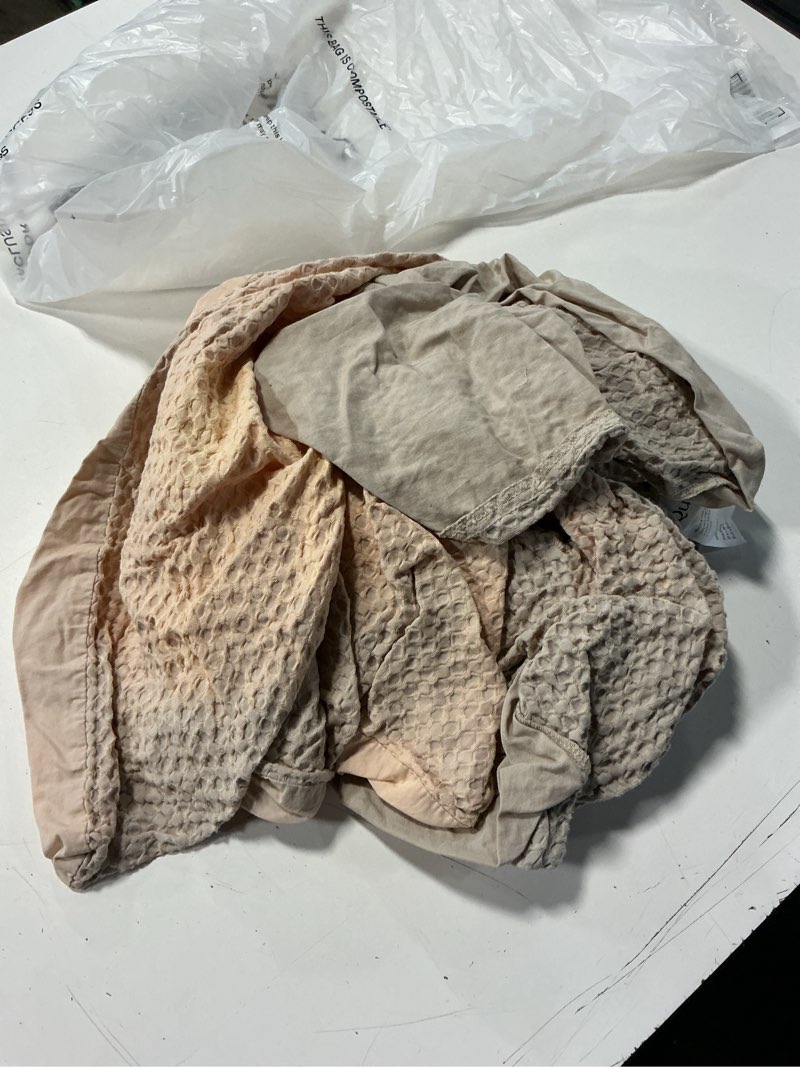 Condition photo showing Good Condition for organic luxe honeycomb sham set, king, sand