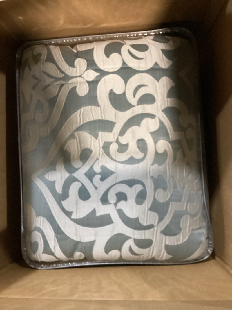 Condition photo showing Good Condition for madison park odette cozy comforter set jacquard damask medallion design - modern all season, down alternative bedding, shams, decorative pillows, cal king(104 in x 92 in), aqua aqua/grey cal king (104 in x 92 in)