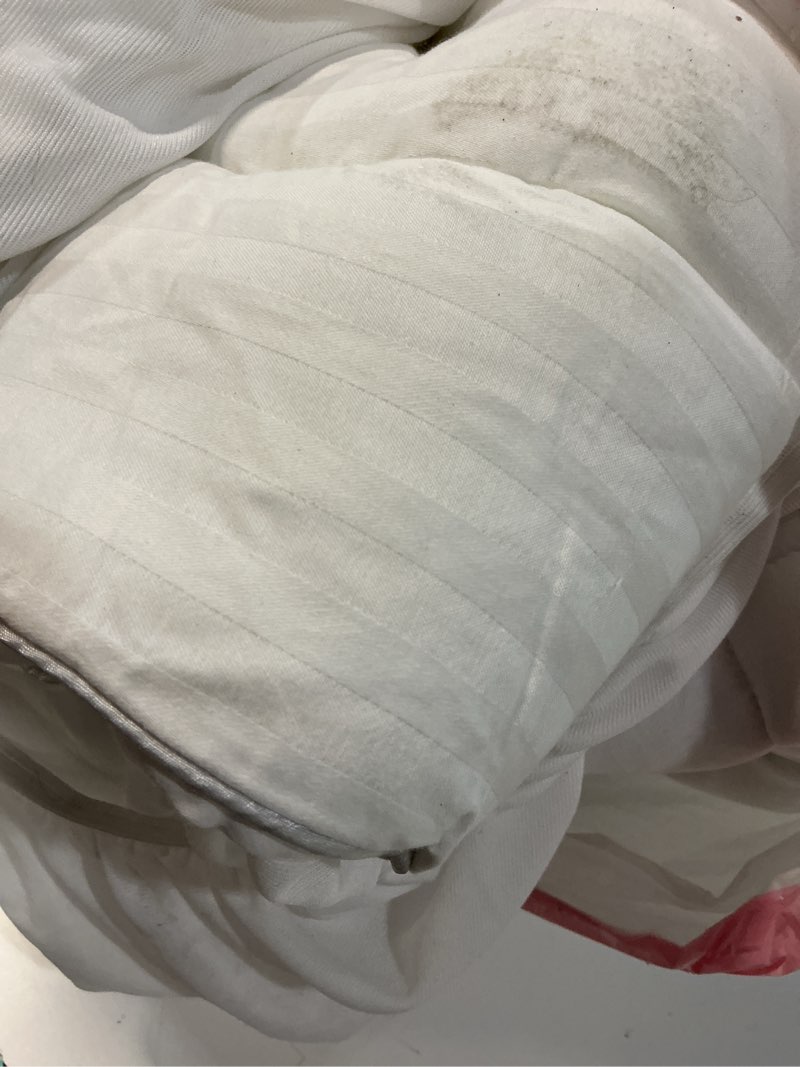 Condition photo showing As Is for Utopia Bedding Quilted Fitted Mattress Pad (Queen, Light Grey) - Elastic Fitted Mattress Protector - Mattress Cover Stretches up to 16 Inches Deep - Machine Washable Mattress Topper