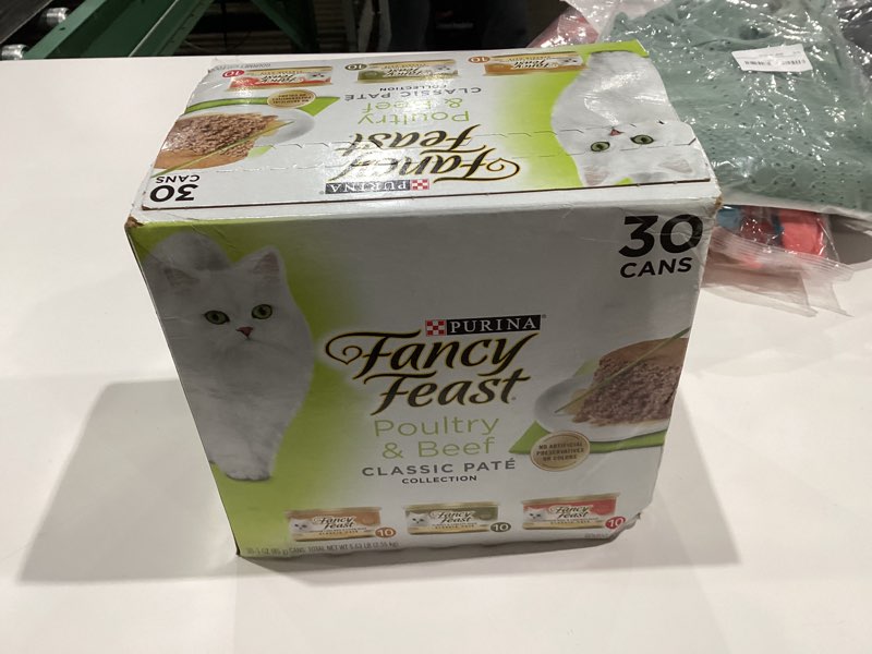 Condition photo showing New/Like New for Fancy Feast Poultry and Beef Feast Classic Pate Collection Grain Free Wet Cat Food Variety Pack - (Pack of 30) 3 oz. Cans Classic Pate Variety Pack Poultry & Beef 3 Ounce (Pack of 30)