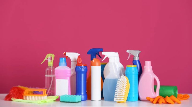Mixture of loose cleaning supplies