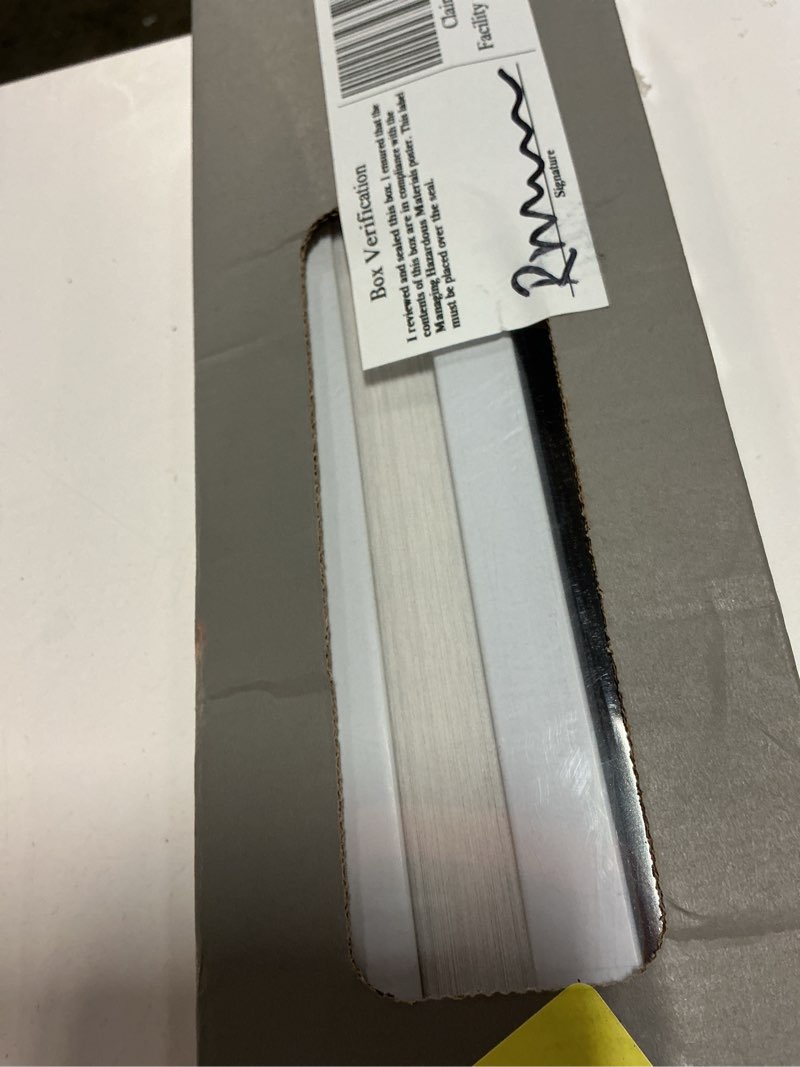 Condition photo showing Good Condition for mainstays cordless 1\" vinyl light filtering blinds, white(31in w x 72in l)