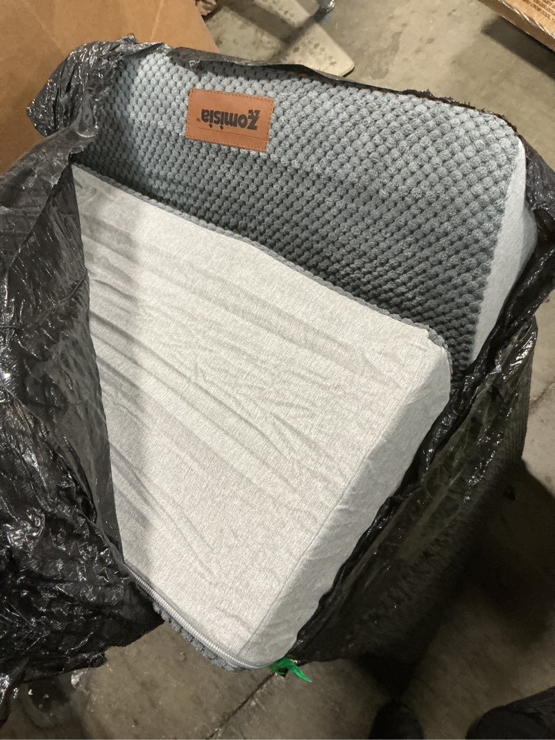Condition photo showing Good Condition for Dog Stairs Ramp for High Beds Up to 25" H - 5 Step Pet Stairs for Small to Large Dogs, 35D Foam Dog Steps for Couch with Non-Slip Bottom Grey 5-Step ( 15.7x33x22.8 ) Fleece-Grey