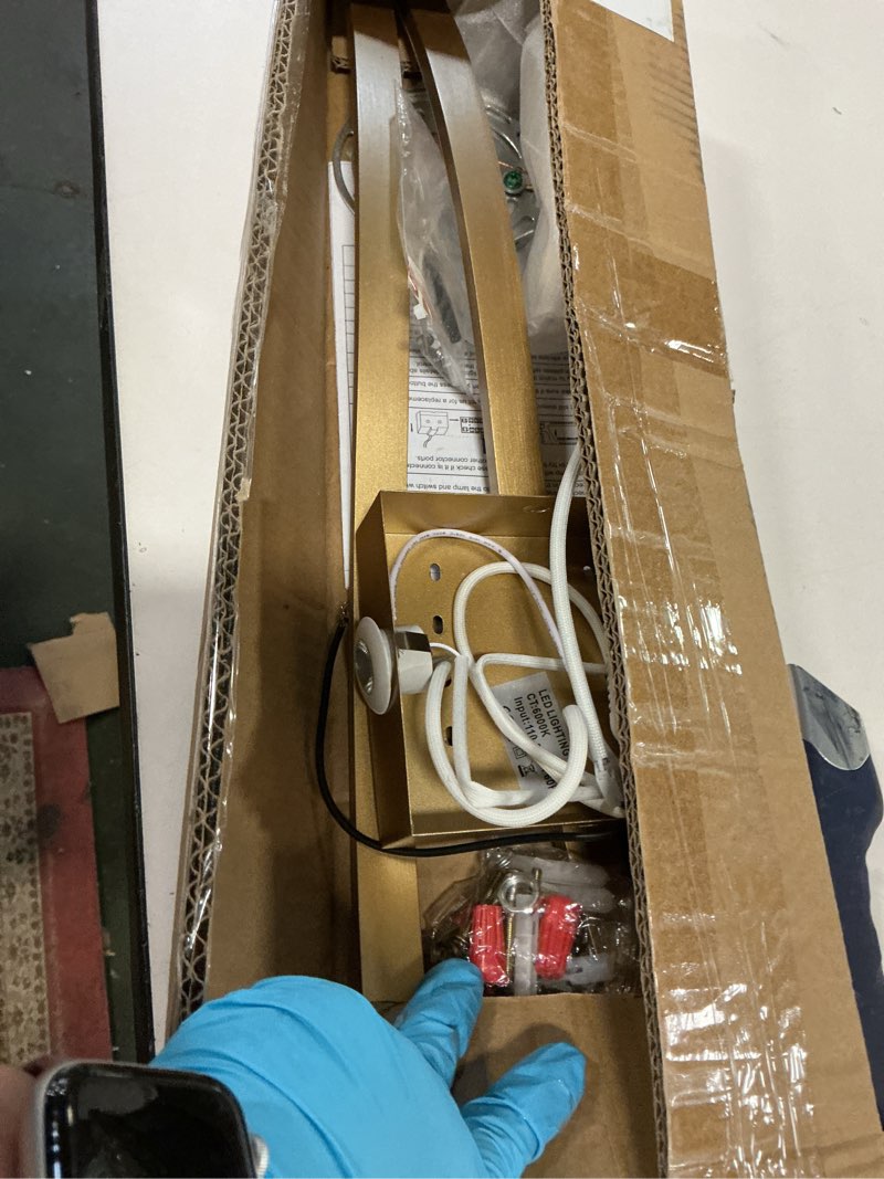 Condition photo showing Good Condition for Modern LED Wall Sconce, 32-inch Bathroom Mirror Vanity Light, 28W Gold LED Wall Sconce for Living Room, Hallway or Bedroom, Indoor Wall Decor Bedside Wall Lamp (Cool White, 6000K) - Gold 32inch-Gold-6000K