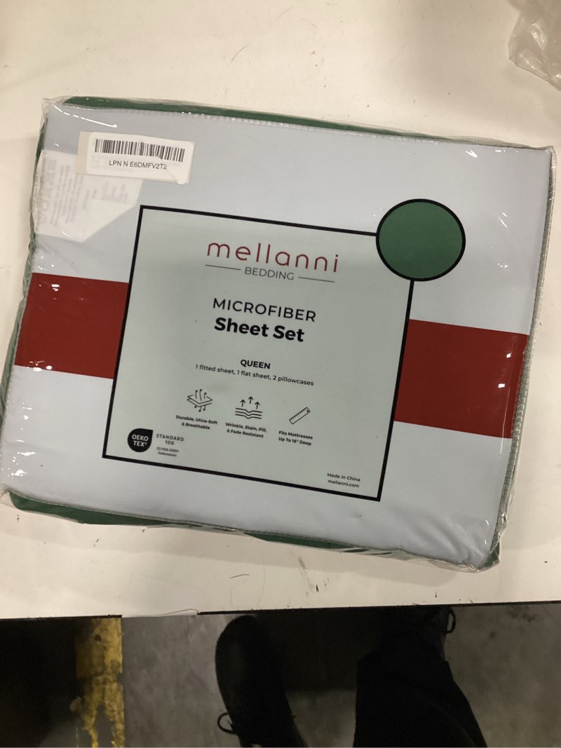 Condition photo showing New/Like New for mellanni queen sheets set - 4 pc iconic collection bedding - hotel luxury, extra soft, cooling bed sheets - wrinkle, fade, stain resistant (queen, emerald green) 1448 emerald green queen