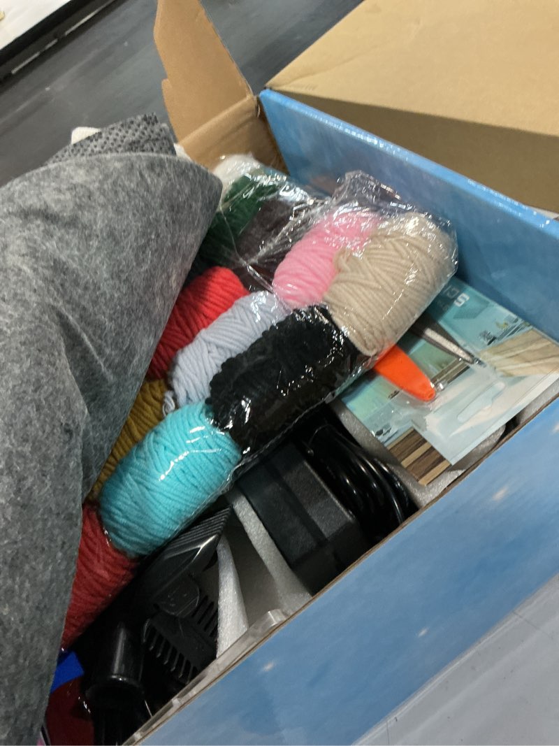 Condition photo showing Good Condition for tufting gun with carpet trimmer kit, rug gun with tufting shears, 2 in 1 tufting gun cut & loop pile, rug making kit with trimmer, yarn, tufting cloth black