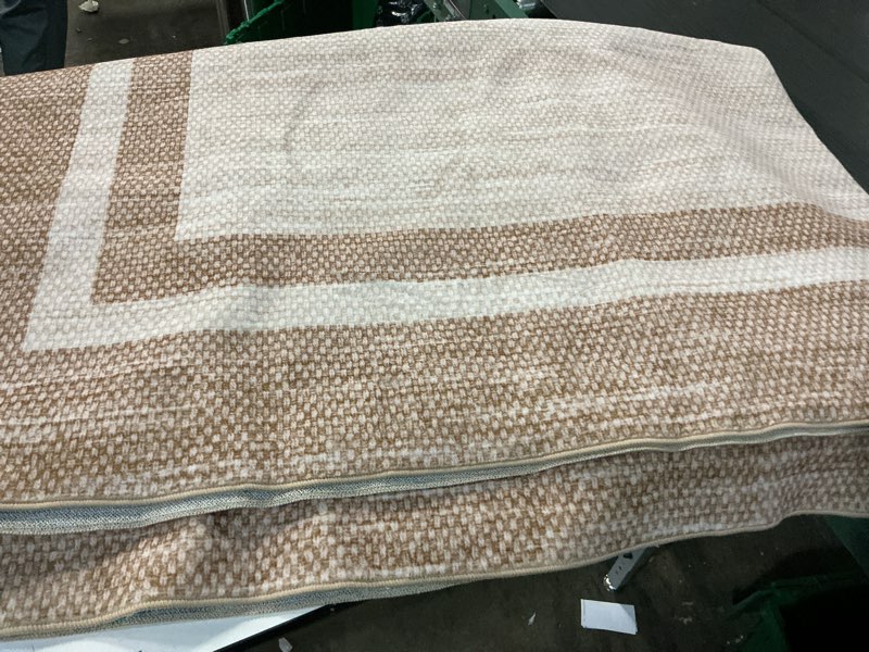 Condition photo showing As Is for (Similar color)JONATHAN Y Pinstripe Border Indoor Outdoor Area Rug 8X10 Beige/Cream, Lido Traditional Casual for Backyard, Patio, Porch, Easy-Cleaning, High Traffic, Pet-Friendly, Non-Shedding (TSN210A-4)8' x10' (Rectangular)