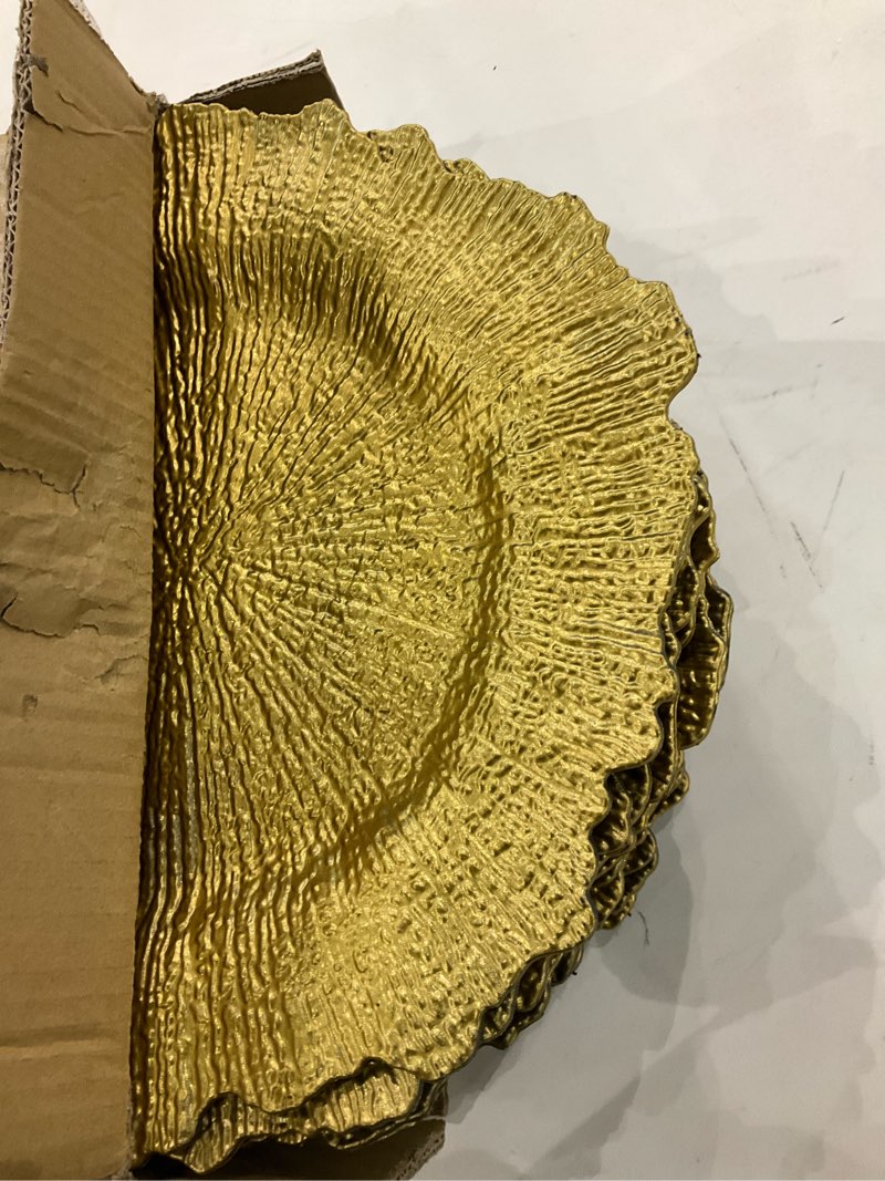 Condition photo showing New/Like New for supernal 20pcs Gold Reef Charger Plates,Gold Chargers For Dinner Plates With Flora Reef Design,13inch Plastic Plate Chargers Suitable for Dinner,Wedding,Party,Event,Decoration
