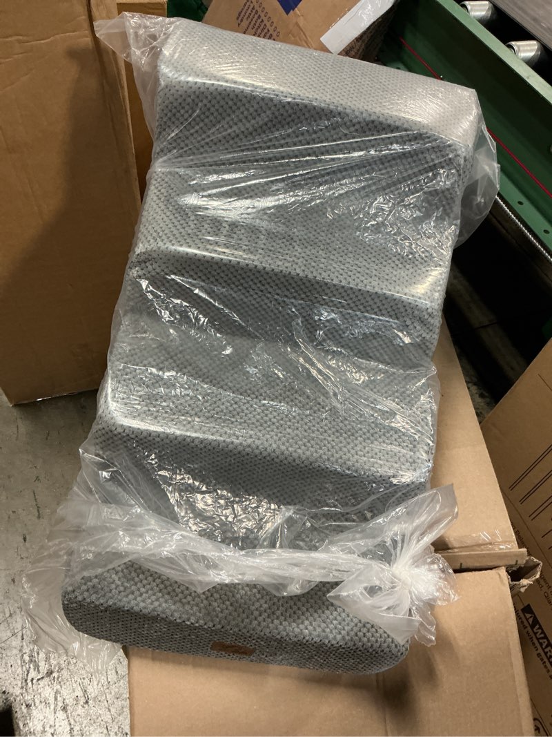 Condition photo showing Good Condition for eheyciga dog stairs for bed 18" h, 4-step dog steps for high bed, pet steps for small dogs and cats, non-slip balanced pet ramp indoor, grey grey 4 standard 15" x 24" x 18"