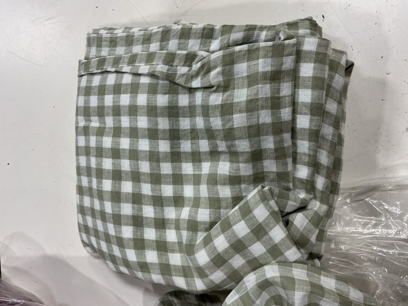 Condition photo showing As Is for  quince organic crisp percale sheet twin  1 pcs 